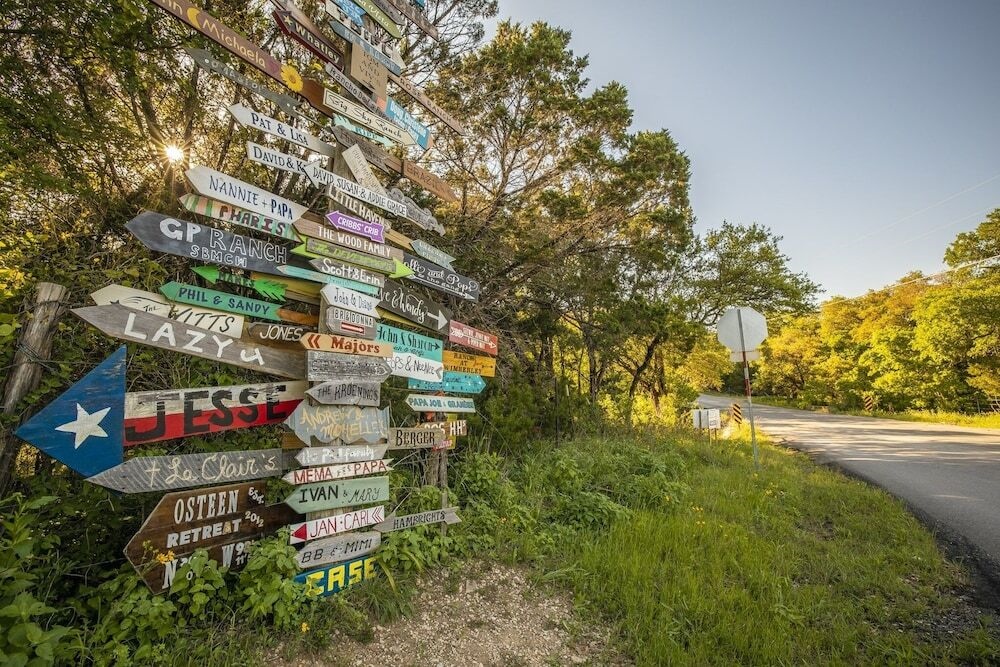 Hilltop Hideaway And Bunkhouse Combo 14440 By Redawning