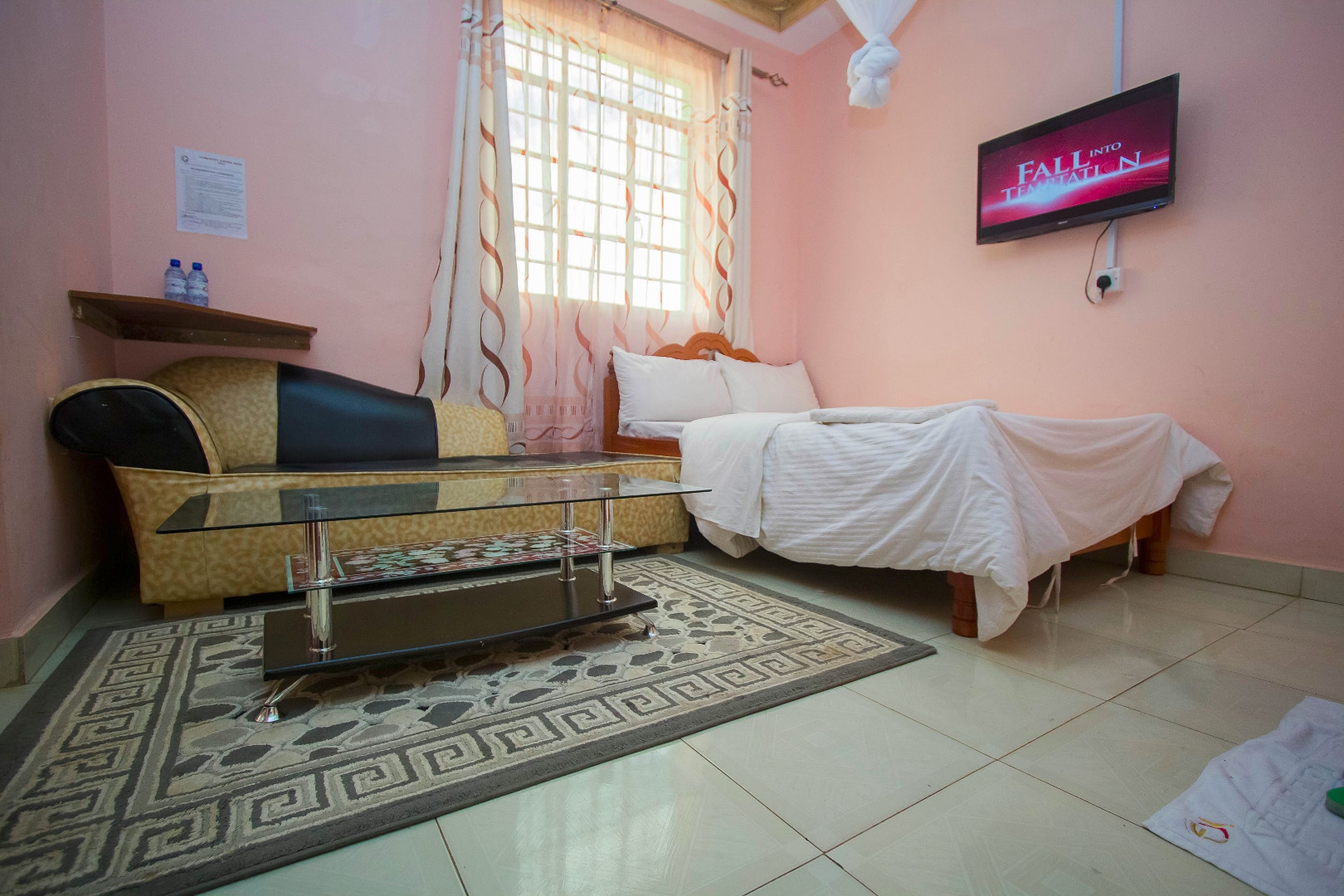 Intercounty Gardens Hotel