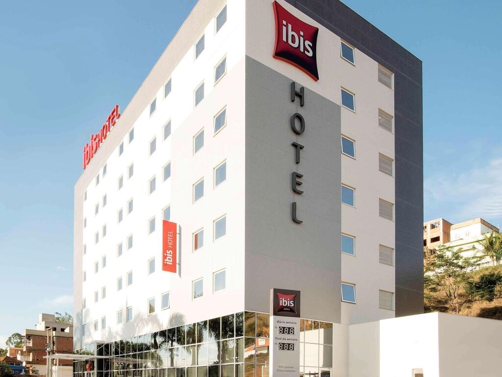 Ajax Hotel