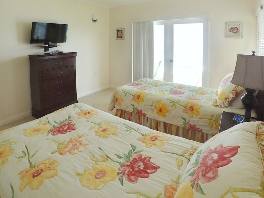 Je Suis Content, Silver Sands 3BR