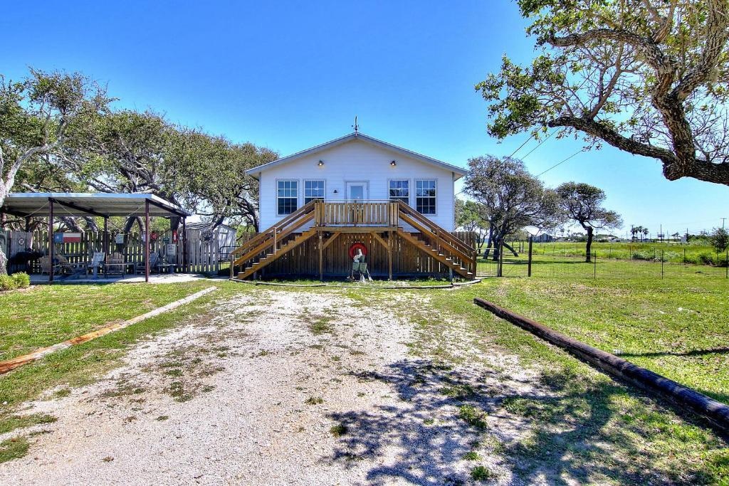 Fantasy Oaks Lodge 4 Bedroom Home By Redawning
