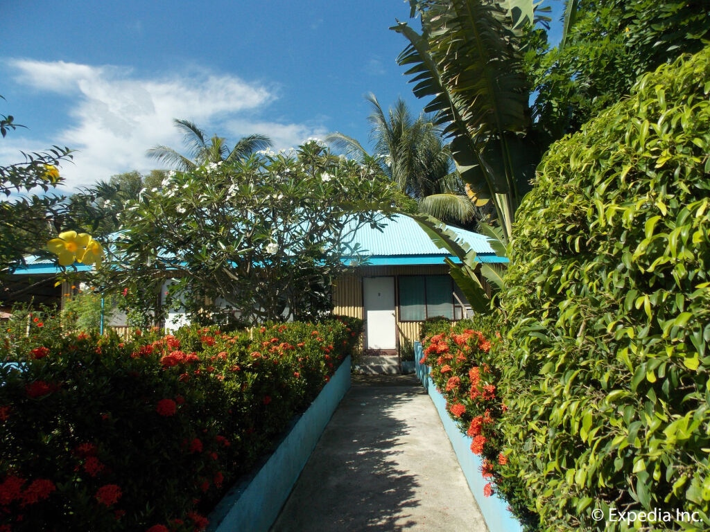 Looc Garden Beach Resort