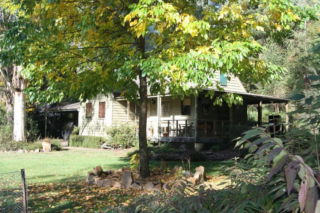 Shady Brook Cottages