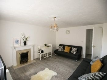 Lakeside Crystal Apartment