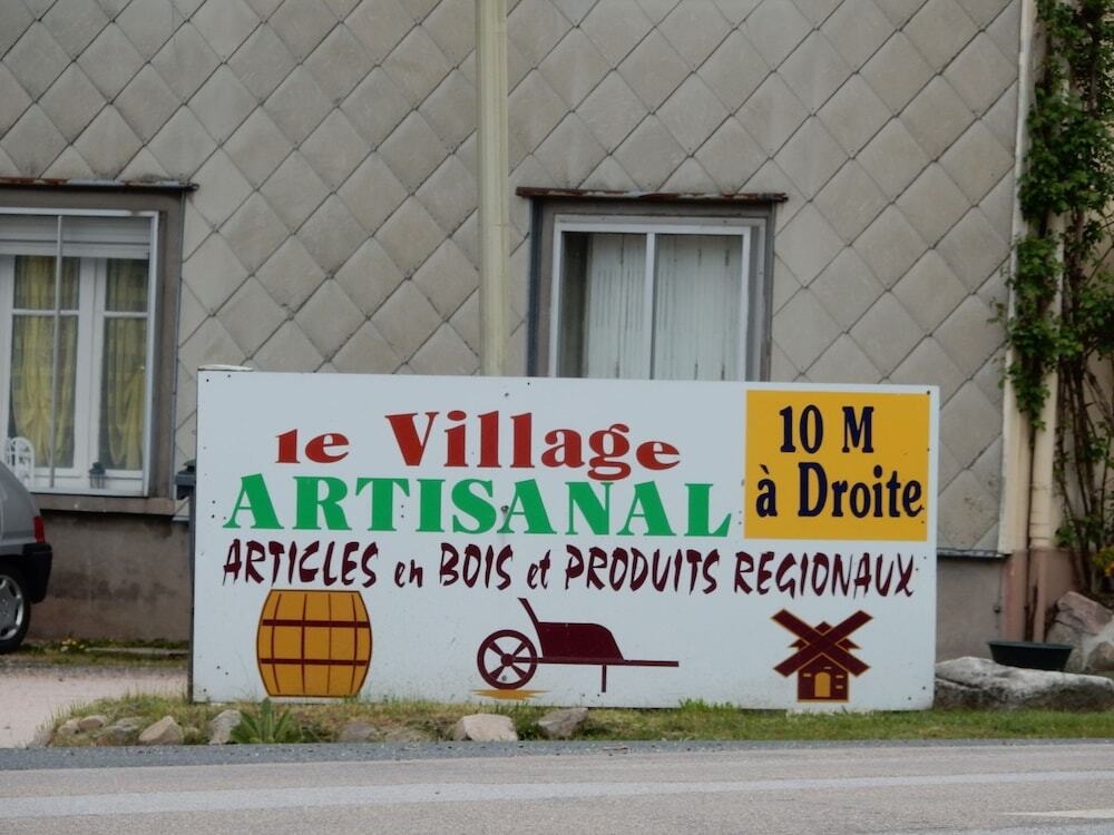 Large And Cosy Chalet Beautiful Surroundings