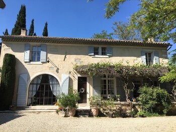 Le Mas De L'oleandre