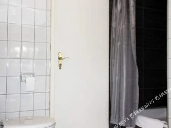 Leo's Restauration - Pension & Ferienwohnungen