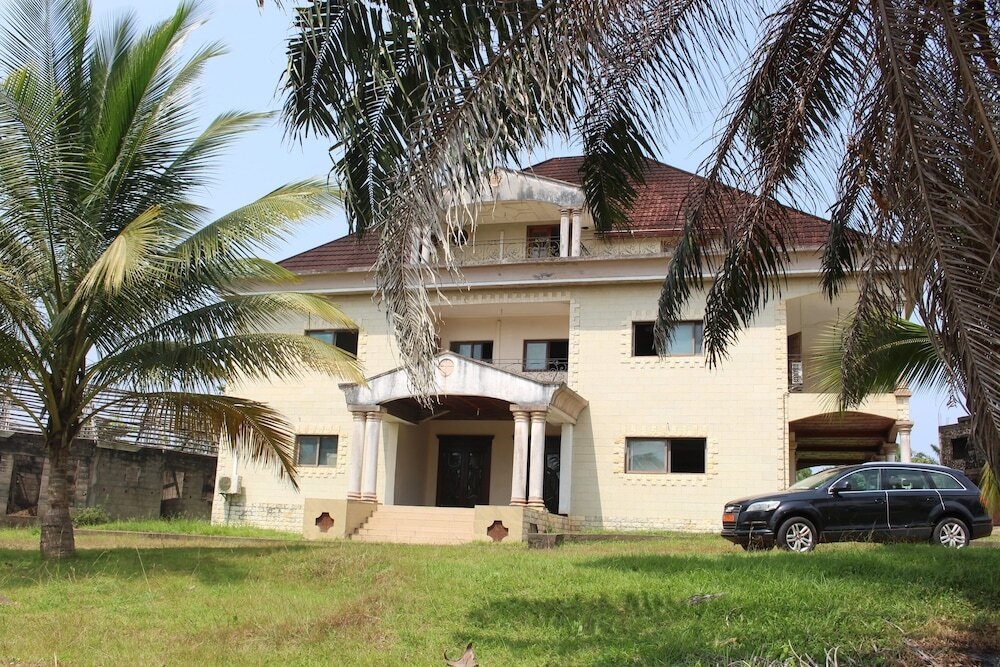 Les Berges De La Lobe