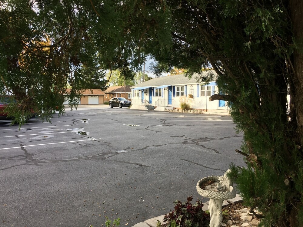 Lighthouse Motel