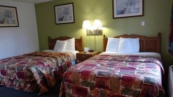 99 Palms Inn & Suites