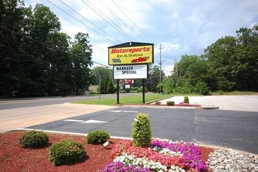 Motorsports Inn & Suites