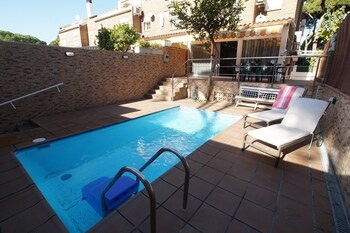 Mayflower Be My Guest Castelldefels