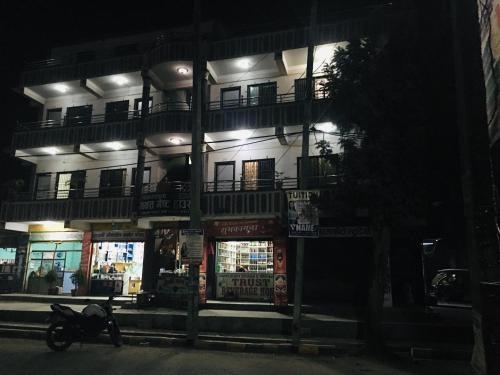 Manash Guest House