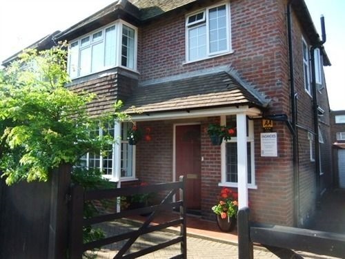 Marina Gardens Bed And Breakfast